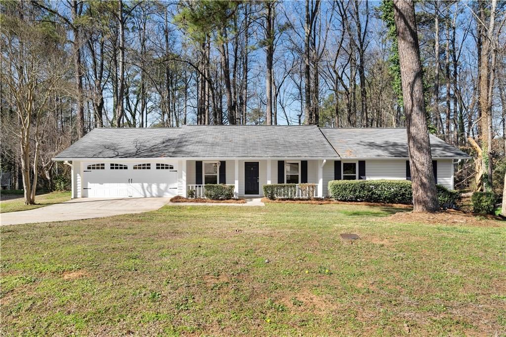 566 Sugar Valley SE Lane, Conyers, GA 30094