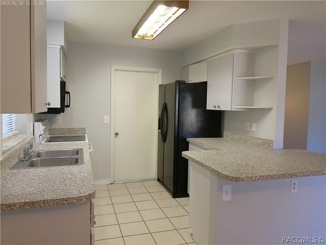 5921 W Woodhill Court, Crystal River, FL 34429