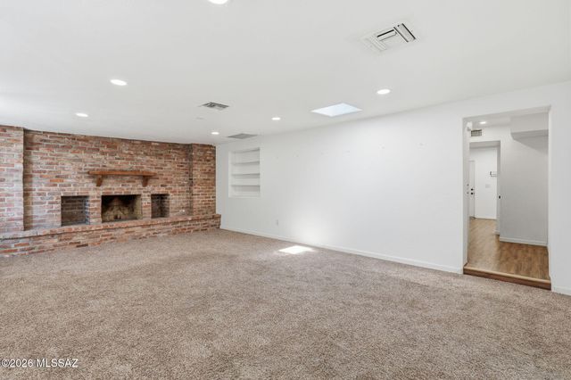 2922 E Seneca Street, Tucson, AZ 85716
