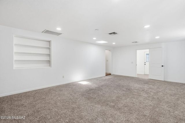 2922 E Seneca Street, Tucson, AZ 85716