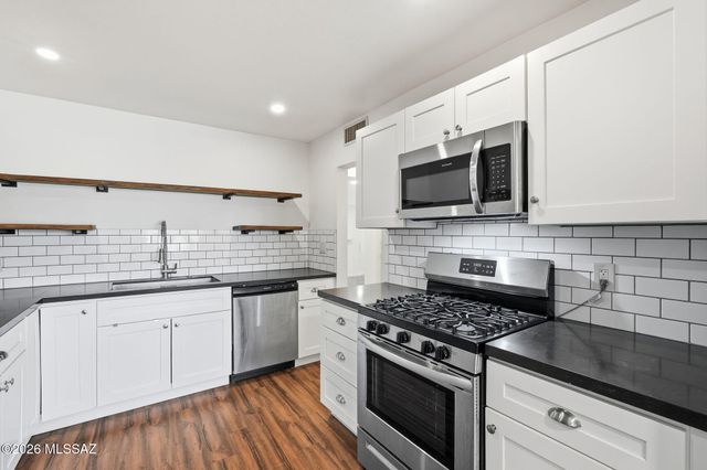 2922 E Seneca Street, Tucson, AZ 85716