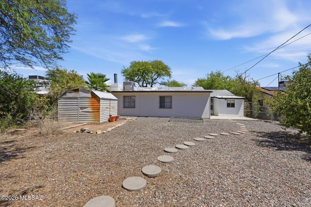 2922 E Seneca Street, Tucson, AZ 85716