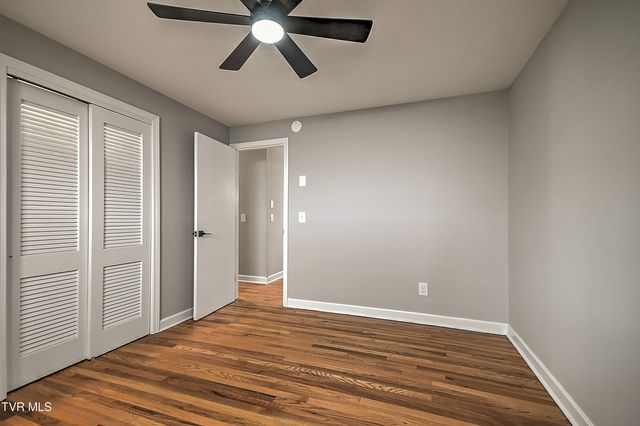 1002 Lincoln Avenue, Johnson City, TN 37604