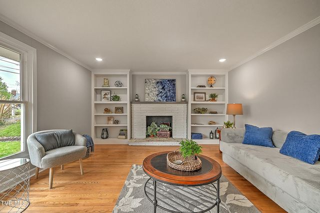 1002 Lincoln Avenue, Johnson City, TN 37604