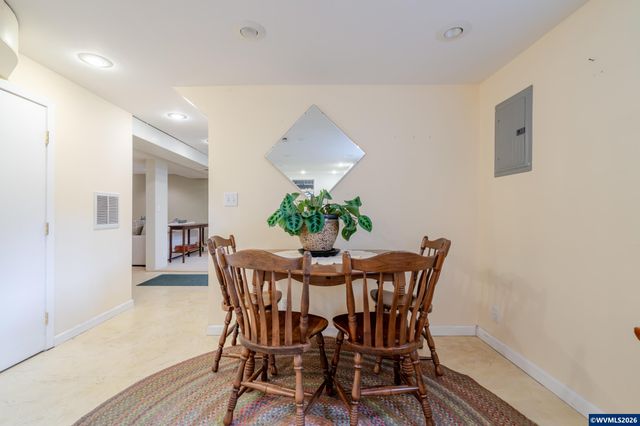 821 6th Av SW, Albany, OR 97321