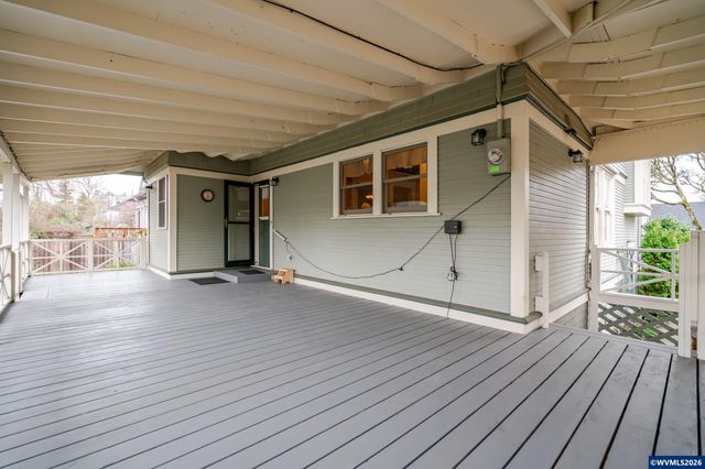 821 6th Av SW, Albany, OR 97321