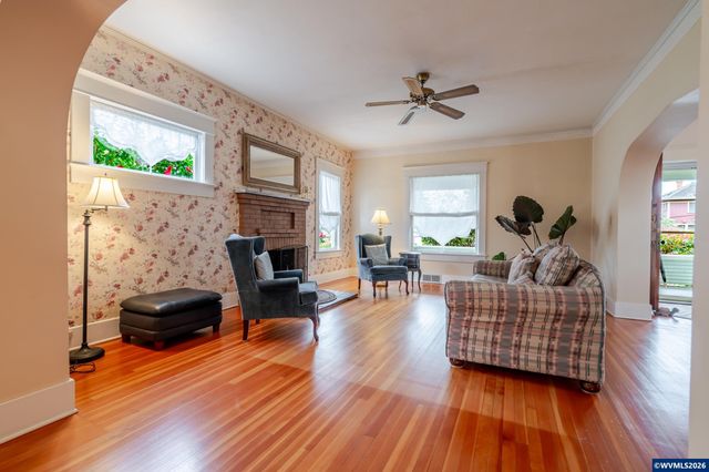 821 6th Av SW, Albany, OR 97321