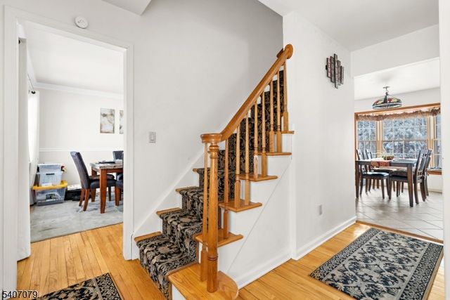 1 Oak Grove Rd, Raritan Twp., NJ 08822