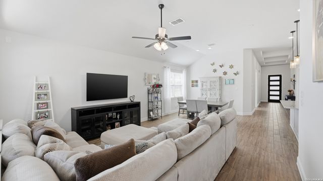 1420 Quarry Rock, New Braunfels, TX 78132