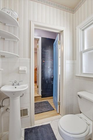 1000 N Elizabeth Street, Dearborn, MI 48128