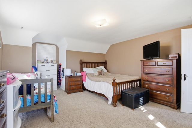 1000 N Elizabeth Street, Dearborn, MI 48128