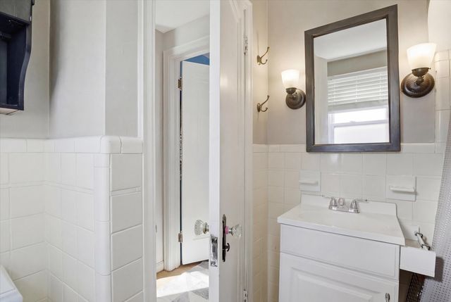 1000 N Elizabeth Street, Dearborn, MI 48128