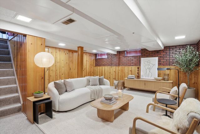 1000 N Elizabeth Street, Dearborn, MI 48128