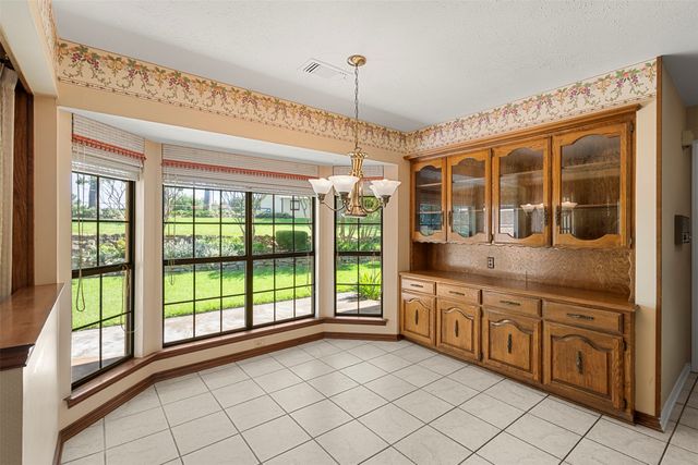 110 Cedar Drive, Oak Leaf, TX 75154