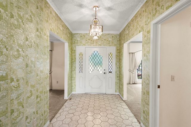 110 Cedar Drive, Oak Leaf, TX 75154