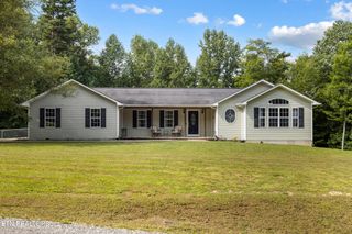 582 Chance Private Drive, Oneida, TN 37841