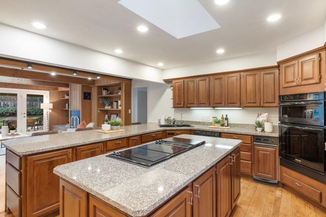 648 Spargur Drive, Los Altos, CA 94022