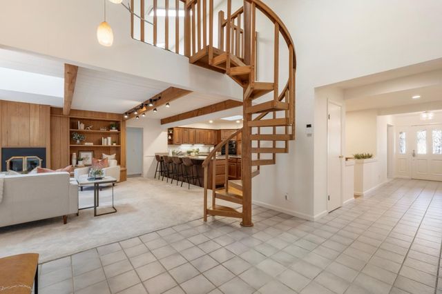 648 Spargur Drive, Los Altos, CA 94022