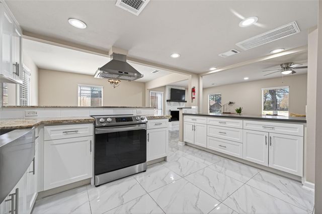 23418 Briarcreek Boulevard, Spring, TX 77373