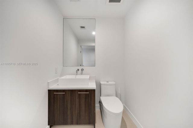 1150 102nd St 603, Bay Harbor Islands, FL 33154