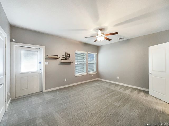 3831 Harry Wurzbach Bldg 16, San Antonio, TX 78209