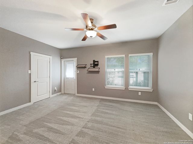3831 Harry Wurzbach Bldg 16, San Antonio, TX 78209
