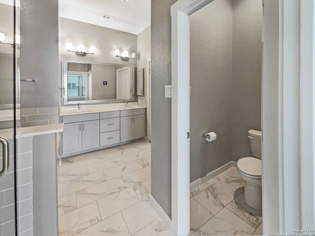 3831 Harry Wurzbach Bldg 16, San Antonio, TX 78209