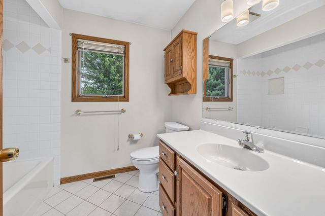 5430 E T Avenue, Brady Twp, MI 49097