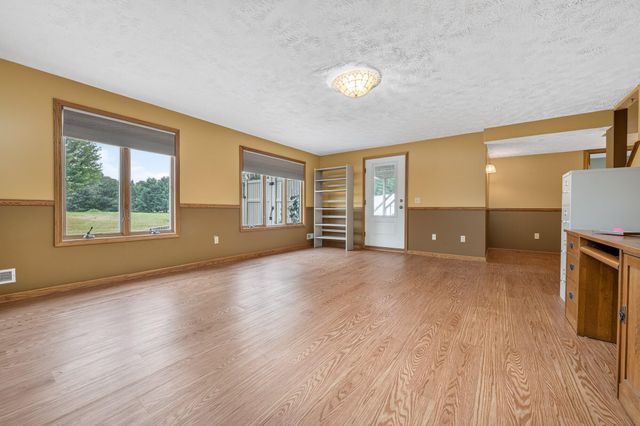 5430 E T Avenue, Brady Twp, MI 49097