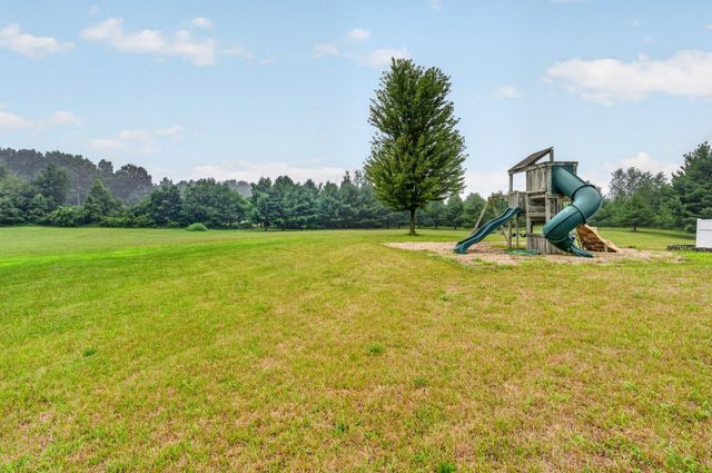 5430 E T Avenue, Brady Twp, MI 49097