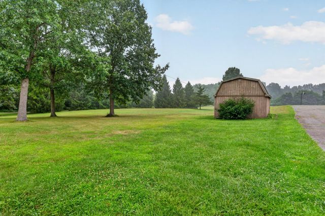 5430 E T Avenue, Brady Twp, MI 49097