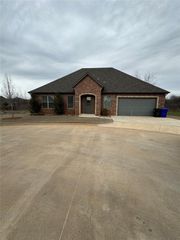 4517 Enclave Circle, Norman, OK 73072