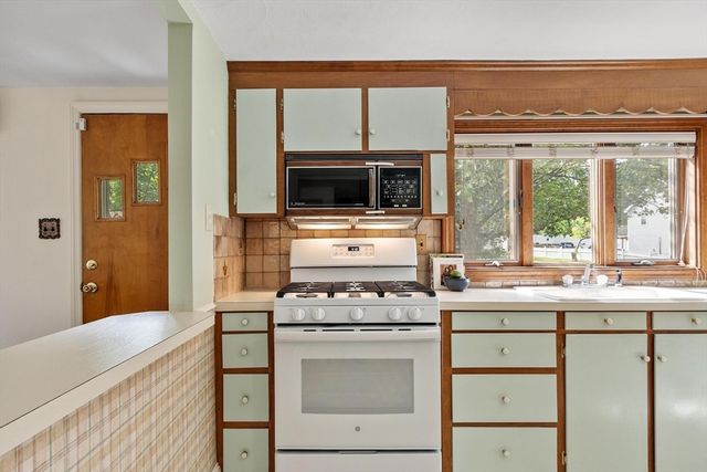 48 Chickering Street, Lawrence, MA 01843