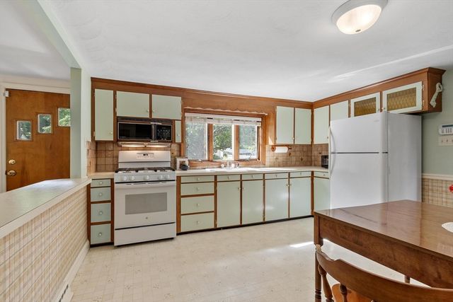48 Chickering Street, Lawrence, MA 01843