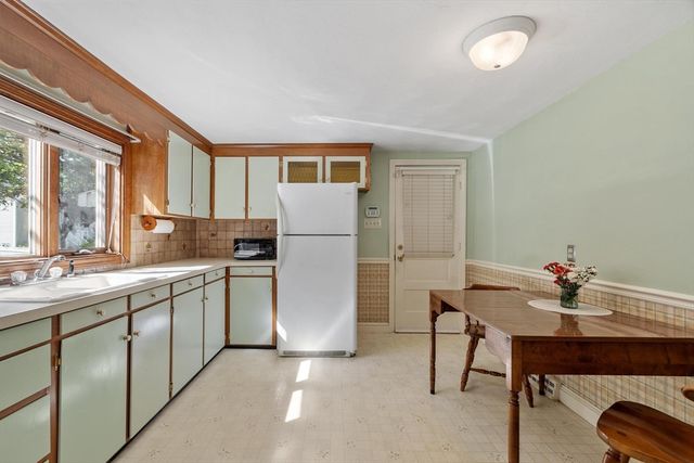 48 Chickering Street, Lawrence, MA 01843