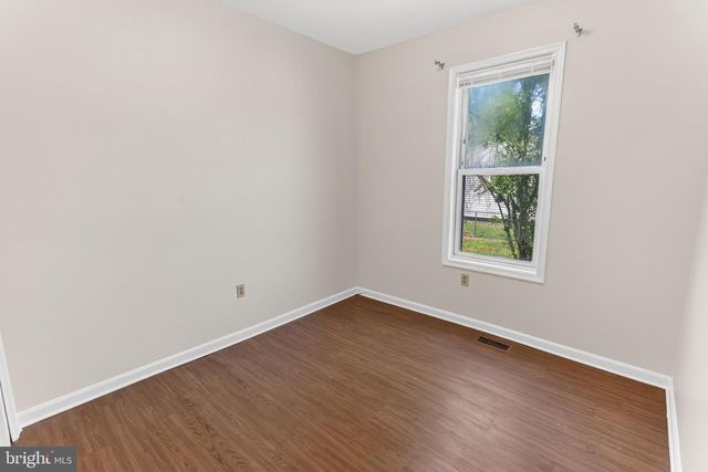 102 DELAWARE AVE, Delmar, DE 19940