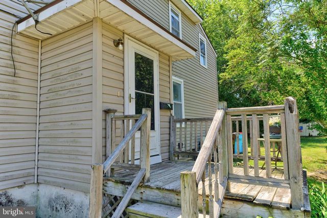 102 DELAWARE AVE, Delmar, DE 19940