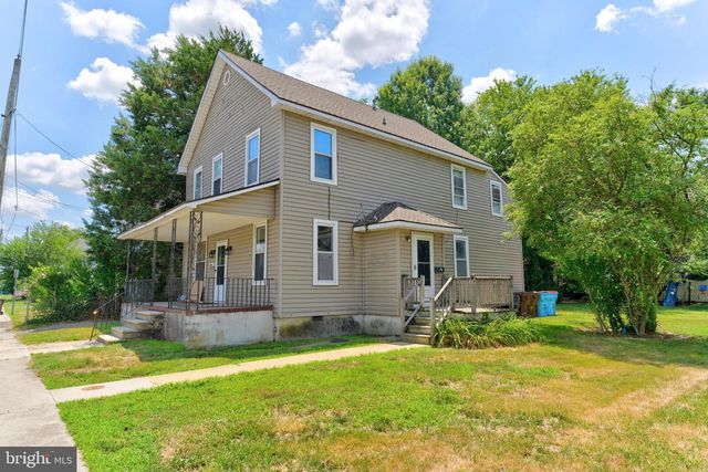 102 DELAWARE AVE, Delmar, DE 19940