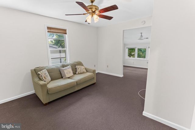 102 DELAWARE AVE, Delmar, DE 19940
