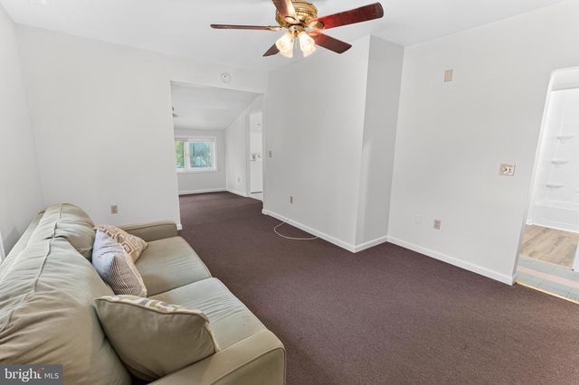 102 DELAWARE AVE, Delmar, DE 19940