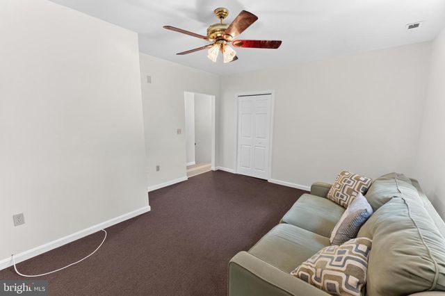 102 DELAWARE AVE, Delmar, DE 19940
