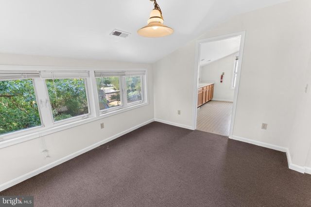 102 DELAWARE AVE, Delmar, DE 19940
