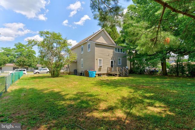102 DELAWARE AVE, Delmar, DE 19940