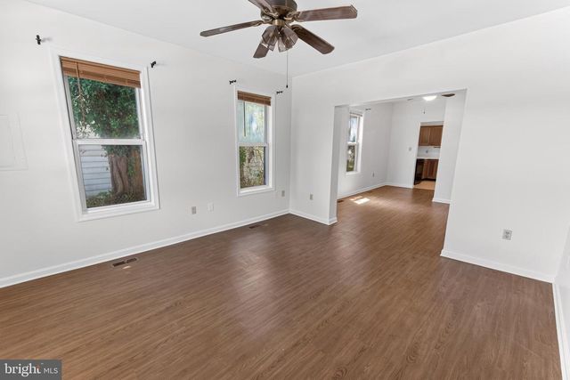 102 DELAWARE AVE, Delmar, DE 19940