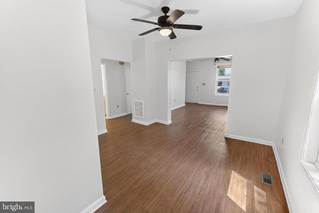 102 DELAWARE AVE, Delmar, DE 19940