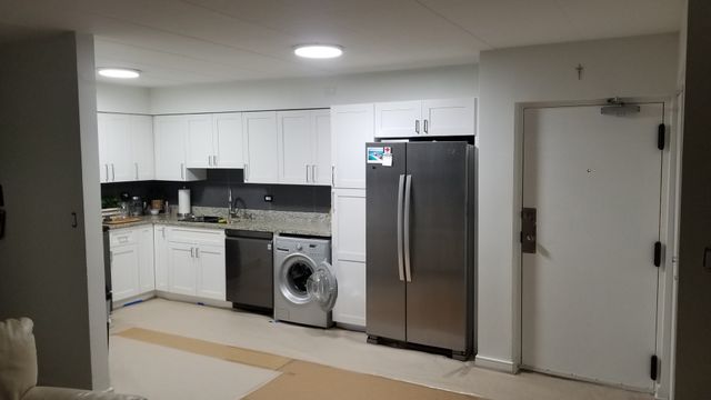 580 E Lawrence Avenue 102, Roselle, IL 60172