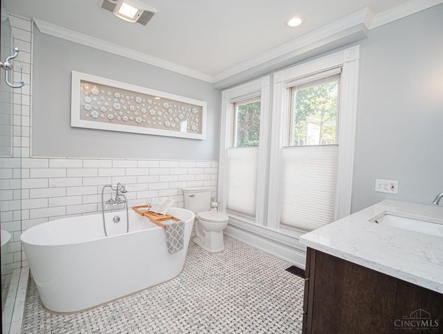 3732 Morris Place, Cincinnati, OH 45226