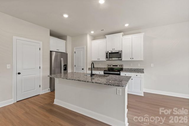 6730 Fairford Drive, Charlotte, NC 28215