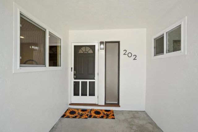 202 E J ST, Chula Vista, CA 91910