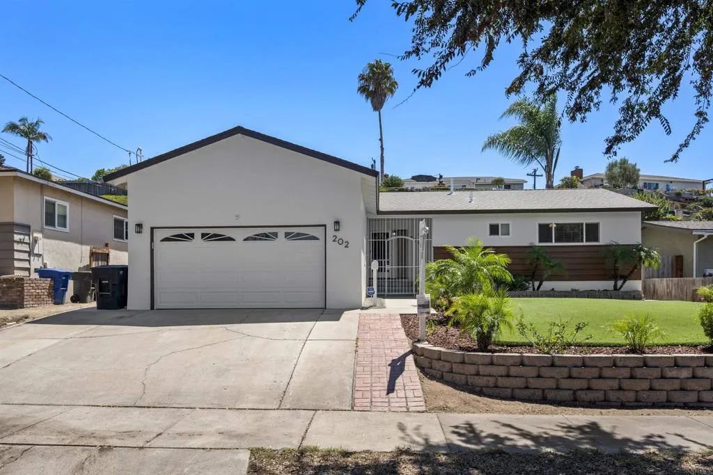 202 E J ST, Chula Vista, CA 91910
